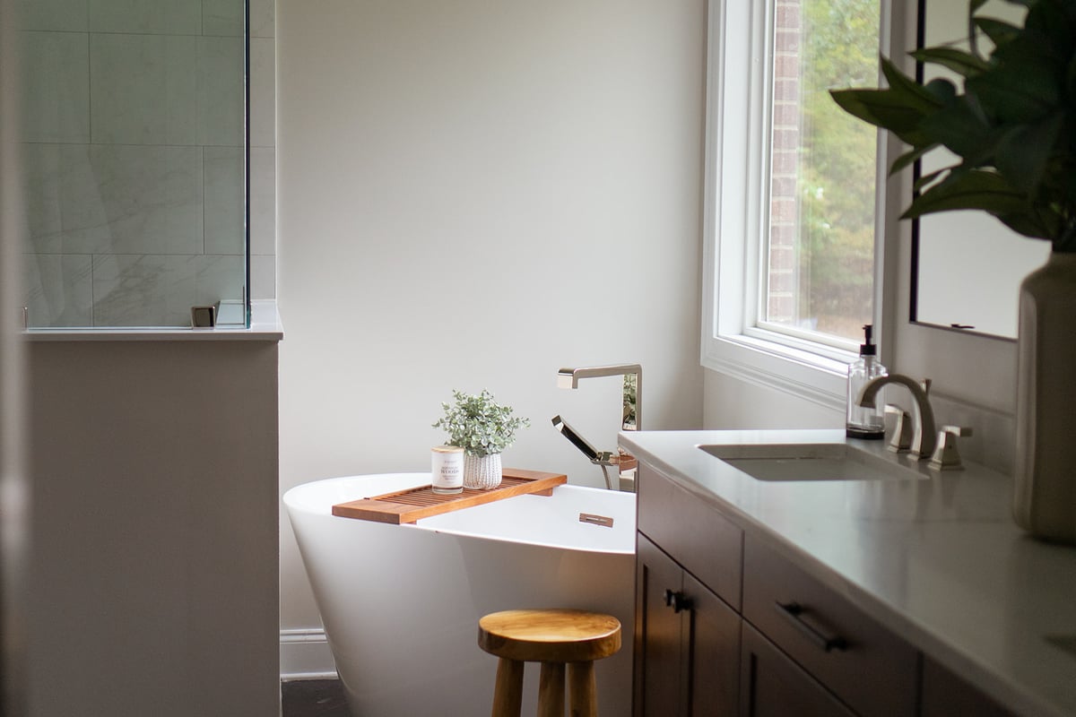 freestanding-bath-tub-in-bathroom-remodel-lexington-south-carolina