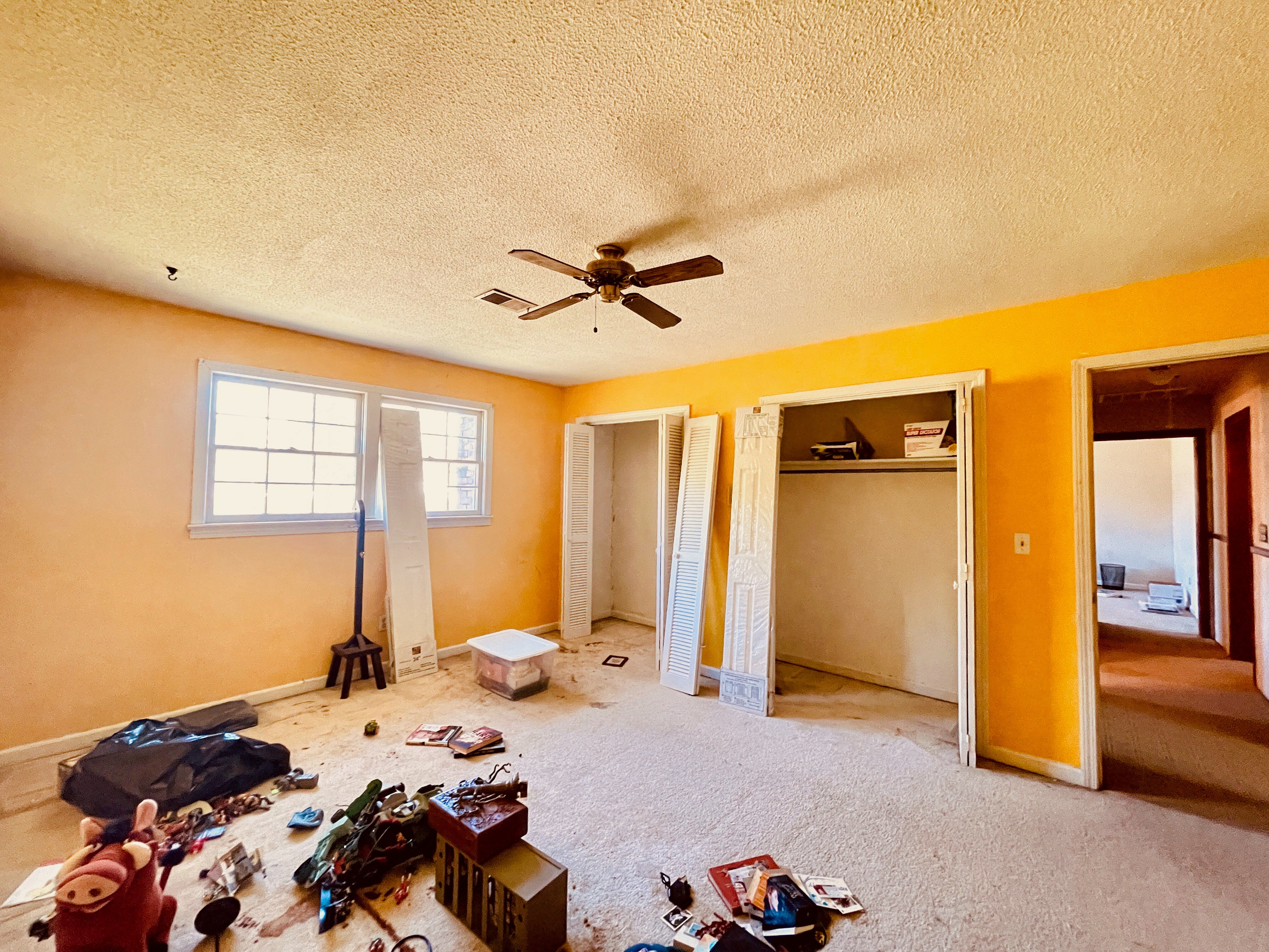bedroom before photo